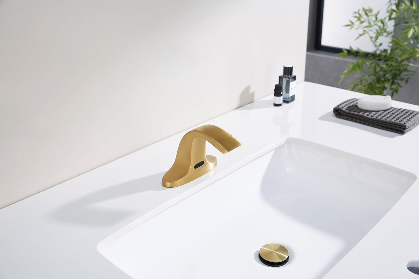 Touchless Bathroom Sink Faucet, Automatic Sensor Faucet for 3 Hole,Touchless Faucet for Bathroom Sink,Gold Smart Faucet