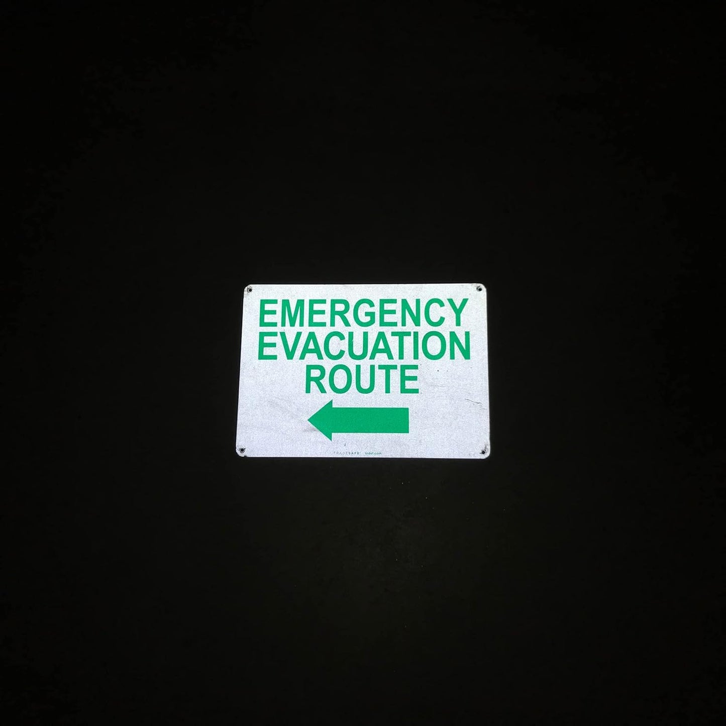 TRADESAFE Emergency Evacuation Route Sign - Evacuation Plan With Arrow Left, Quick Install Aluminum Safety Sign, Light Reflective, UV-Resistant, Waterproof, 14” X 10” Signs for Business