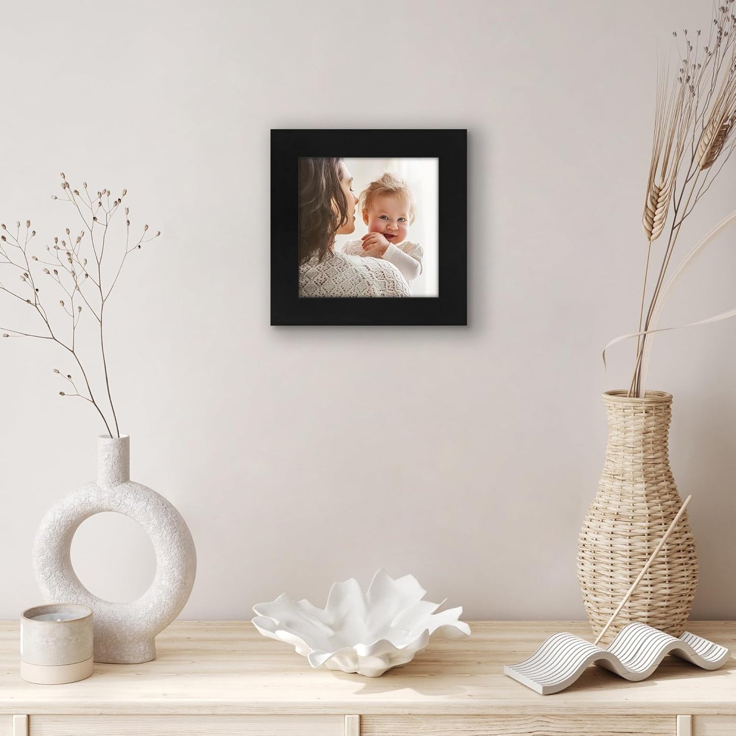 Americanflat 5x5 Picture Frame with Shatter-Resistant Glass - Signature Collection - Gallery Style Frames Made of Engineered Wood - Square Frame for Tabletop and Wall Display - Black