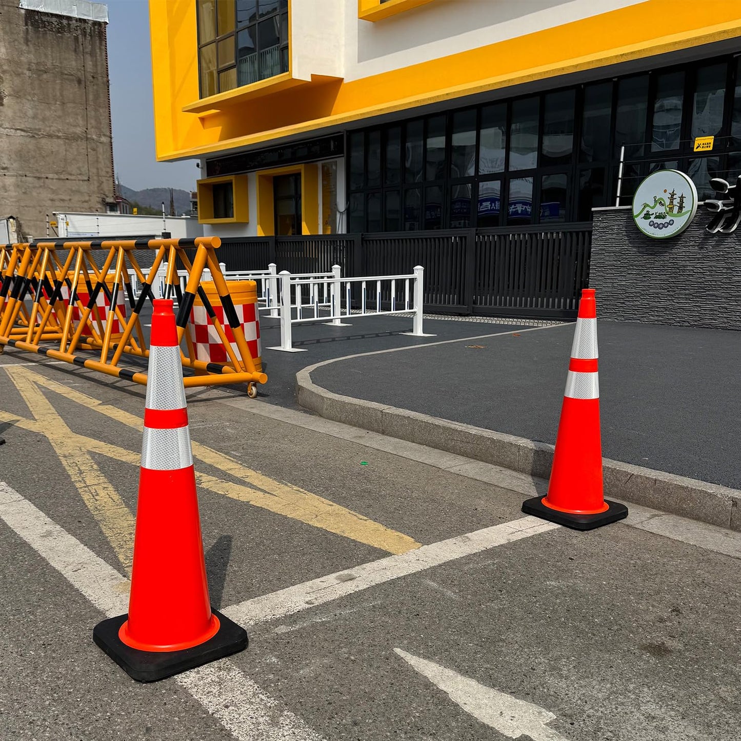 36 Inch Traffic Cones (6 Pack),Heavy-Duty PVC Construction Cone with Reflective Collars & Weighted Black Base for Road Safety,Parking & Driver Training