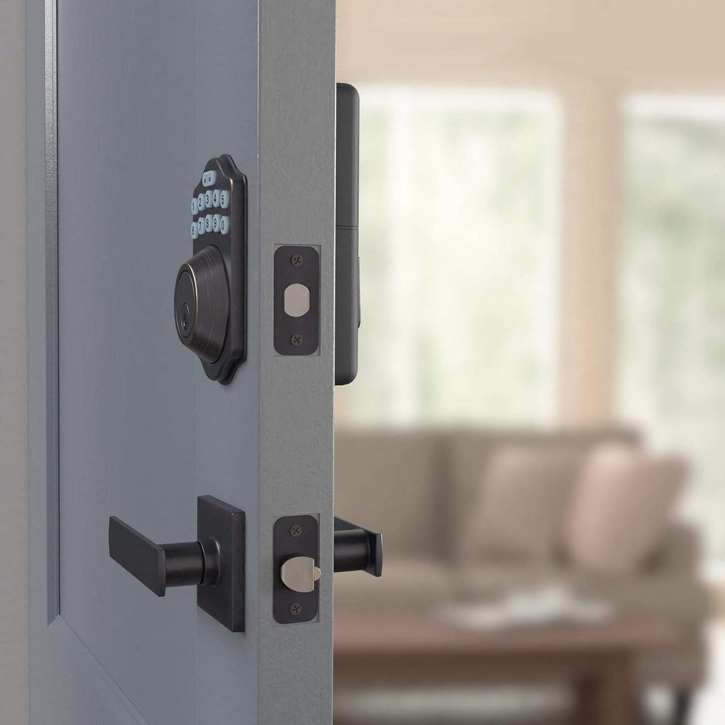 Amazon Basics Traditional Electronic Keypad, Keyless Entry Door Lock Deadbolt with Handle Set, Key Pad Front Door with Knob, Traditional Door Locks for Front Door Handle, Oil Rubbed Bronze, 6-Pack