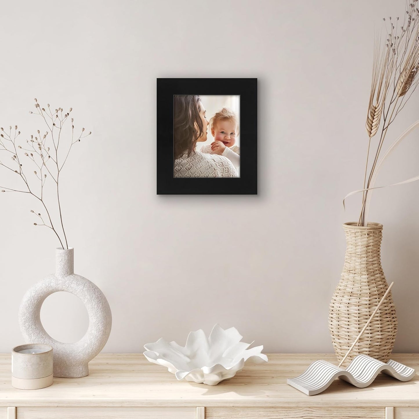 Americanflat 4x5 Picture Frame with Shatter-Resistant Glass - Signature Collection - Gallery-Style Frames Made of Engineered Wood - Photo Frame for Tabletop and Wall Display - Black