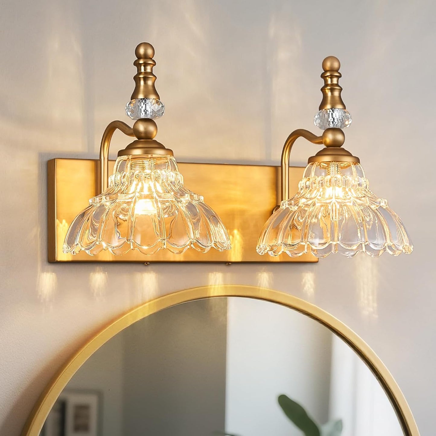 Vintage Bathroom Vanity Light, 2-Light Brass Vanity Lighting Fixture with Flower Glass Shade, Bathroom Lighting Fixtures Over Mirror
