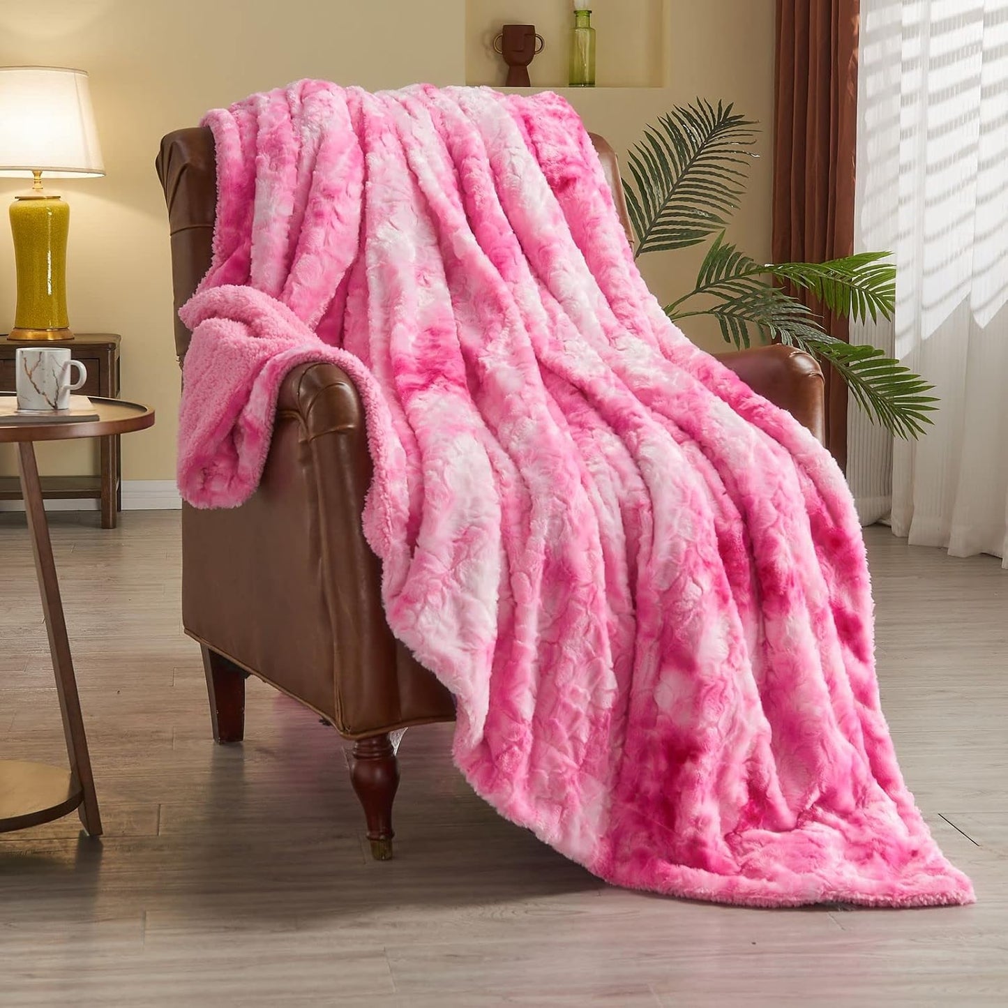 NEWCOSPLAY Super Soft Faux Fur Throw Blanket for Couch Pink Sherpa Fuzzy Plush Warm Blanket for Sofa Bed (Pink, Throw(40"x50"))
