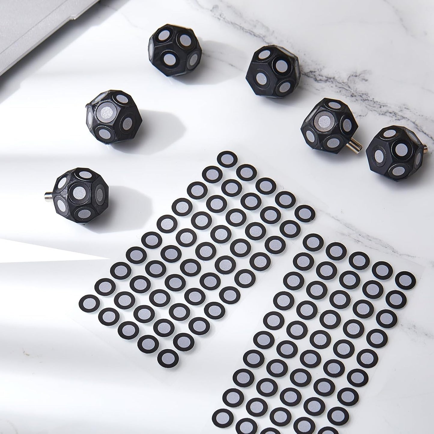 Kingdder 10 Pcs Multi-Angle Marker Set 4 Sheet 200 Point 6.0 mm 3D Scanner Markers Dot Stickers Scanning Spray Scanner Turntable Compatible Tracking Dot Reference Point for 3D Scanning
