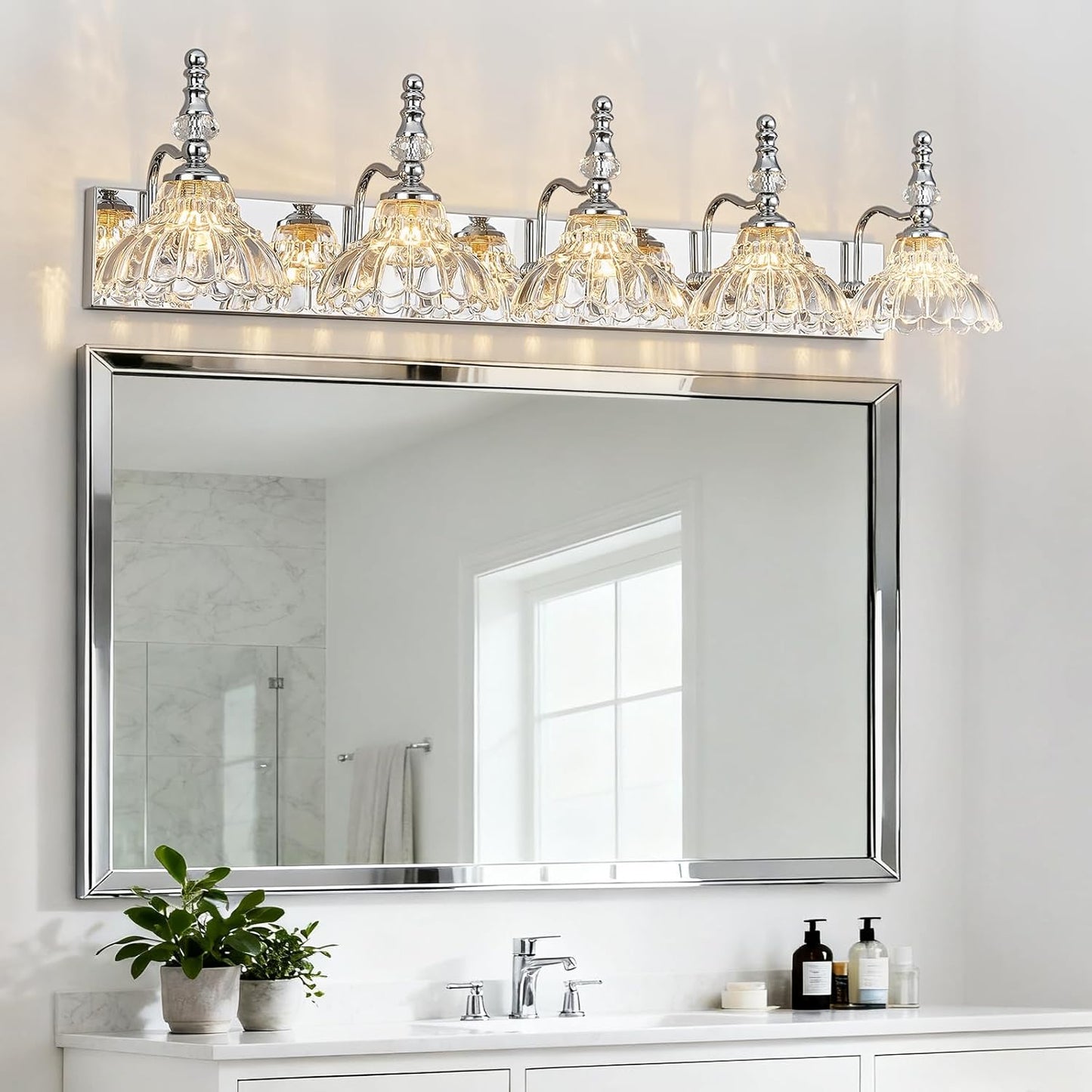 Vintage Bathroom Vanity Light, 5-Light Chrome Vanity Lighting Fixture with Flower Glass Shade, Bathroom Lighting Fixtures Over Mirror