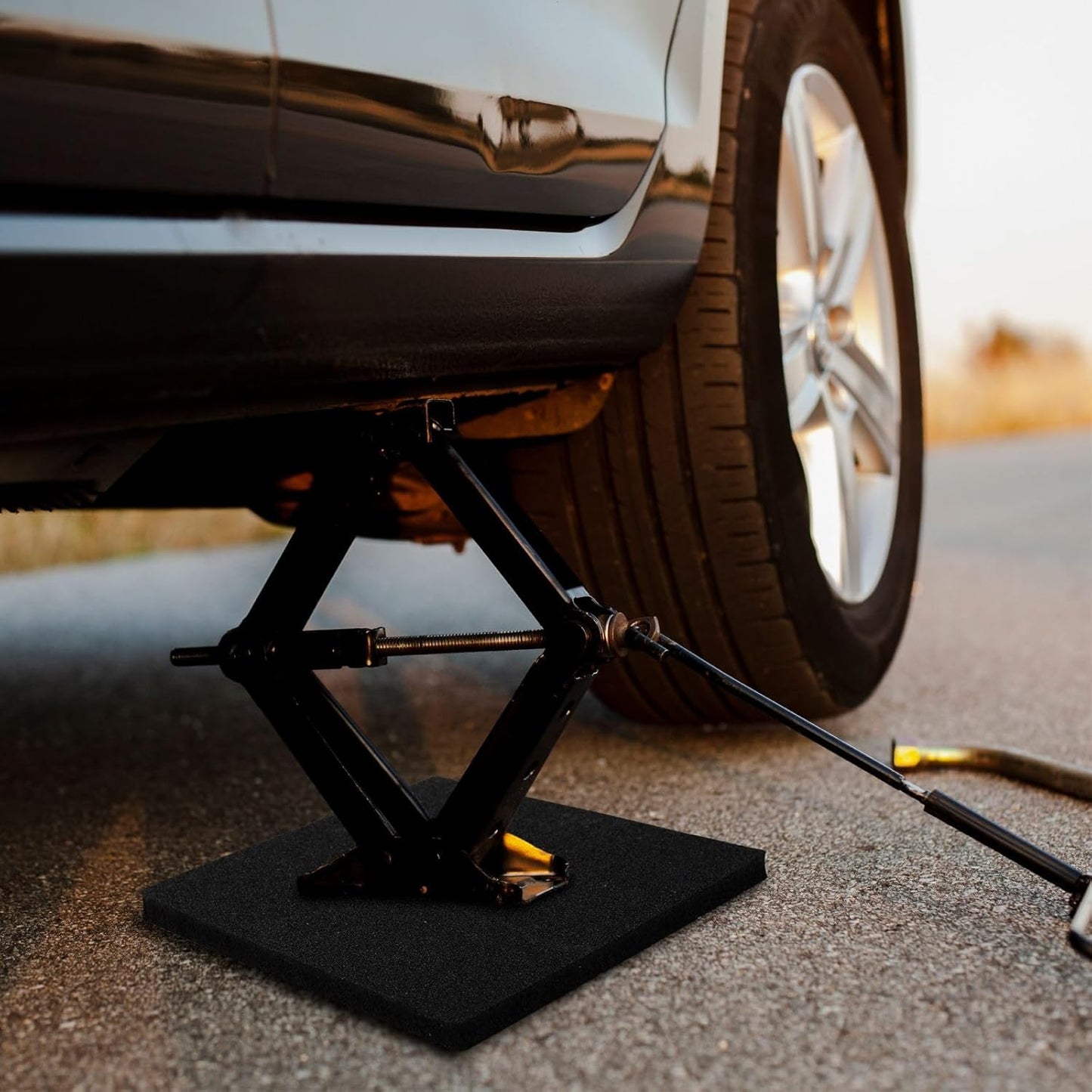 OULEME RV Leveling Block Flex Pads, 12” Rubber Jack Pads, Anti-Vibration & Anti-Slip Mats, for Camper Travel Trailer Jacks & Stands & Stabilizers on Uneven Surfaces, 4-Pack