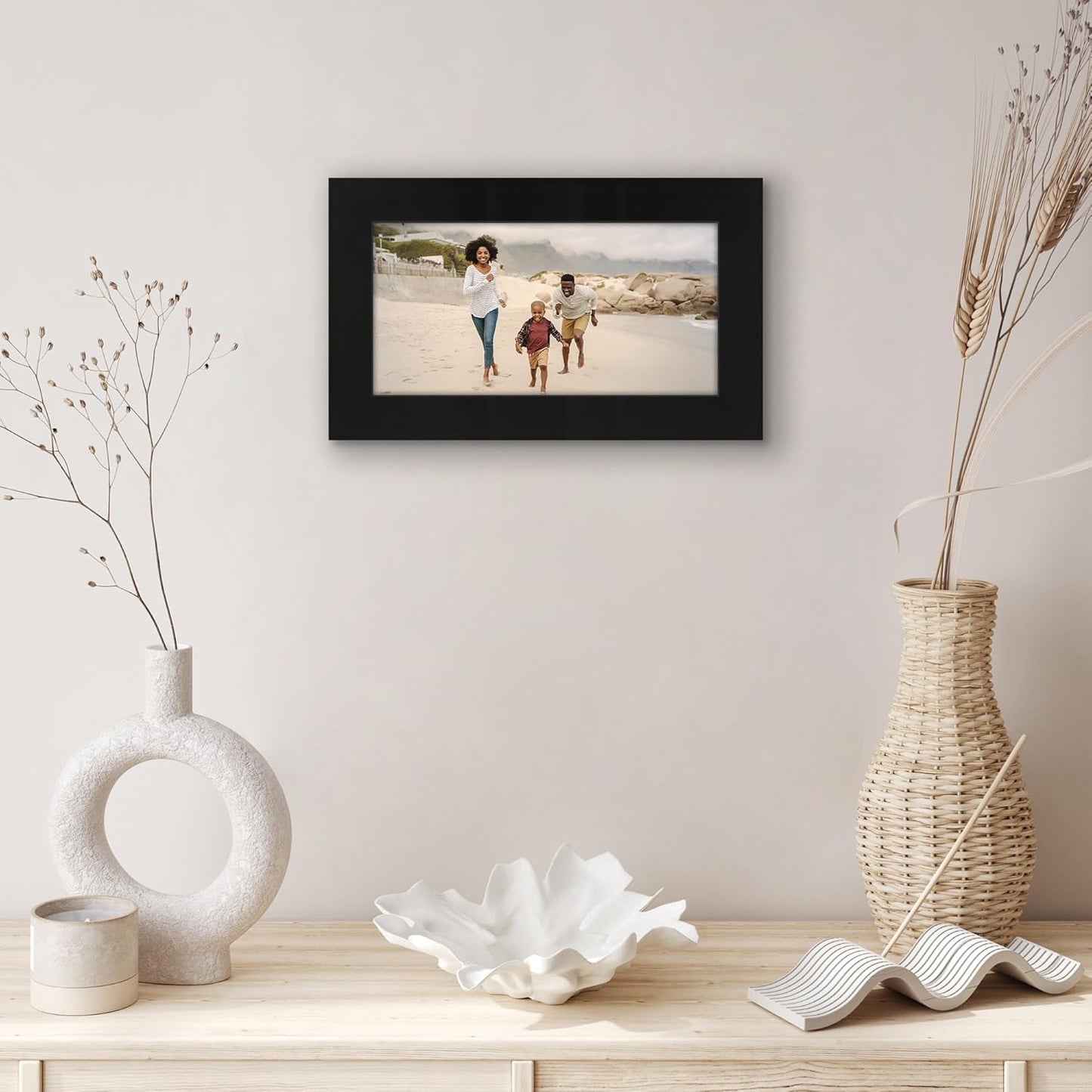 Americanflat 4x8 Picture Frame with Shatter-Resistant Glass - Signature Collection - Gallery-Style Frames Made of Engineered Wood - Photo Frame for Tabletop and Wall Display - Black