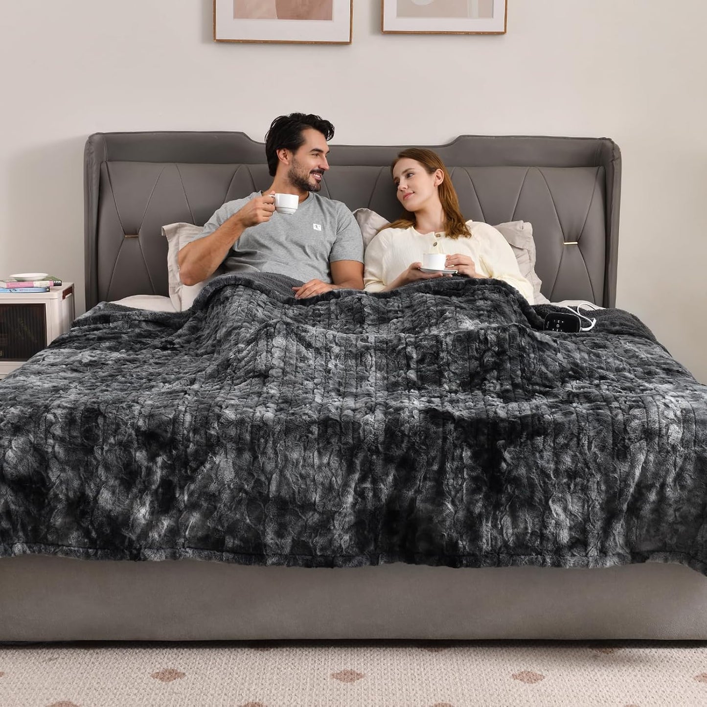 Bearhug Heated Blanket Full Size 77"x 84", Marble Black Electric Blanket, Reversible Faux Fur & Sherpa, 10 Heating Levels & 1-12H Auto Off, Over-Heat Protect, ETL, Washable Heated Blanket