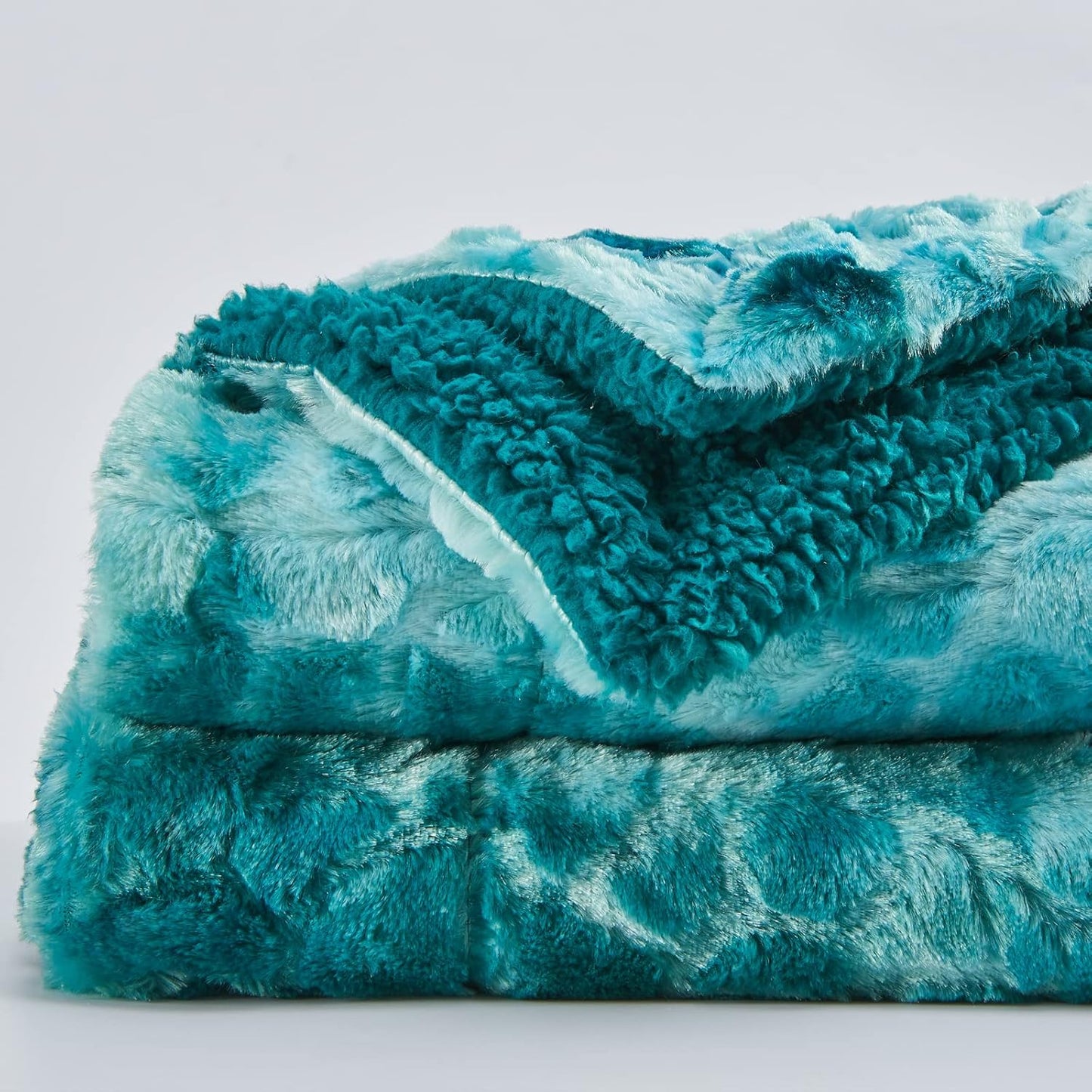 NEWCOSPLAY Super Soft Faux Fur Throw Blanket for Couch Tie-dye Light Teal Sherpa Fuzzy Plush Warm Blanket for Sofa Bed (Tie-dye Light Teal, Throw(50"x60"))