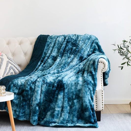 NEWCOSPLAY Super Soft Faux Fur Throw Blanket for Couch Dark Blue Sherpa Fuzzy Plush Warm Blanket for Sofa Bed (Dark Blue, Throw(50"x60"))