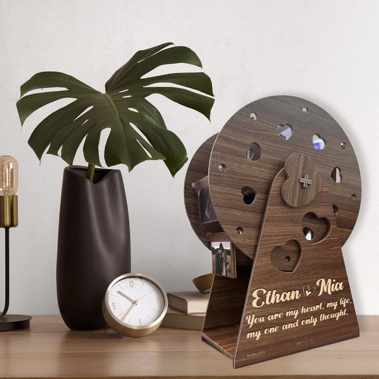Custom Wooden Ferris Wheel Photo Couple Gift, Personalized Valentine Love Display for Couples Newlyweds Husband Wife, Romantic Wooden Spinning Photo Holder Anniversary Wedding Keepsake