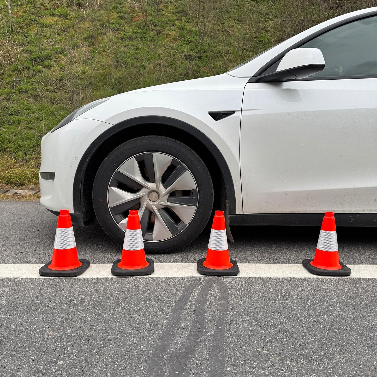 12" inch Traffic Cones Soccer Training Cones Sport Cones Road Parking Cone with 4" Highly Reflective Collar(8 Pack)